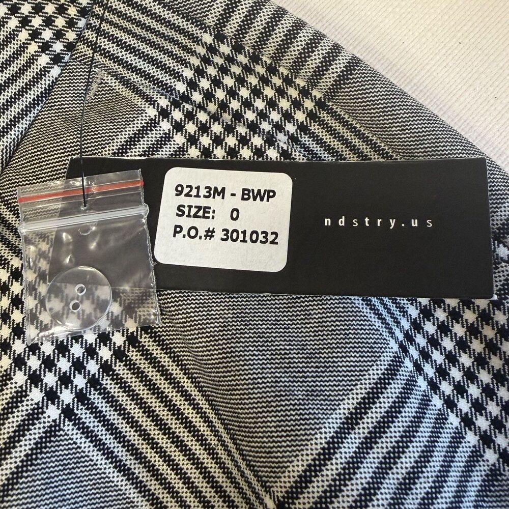 Plaid Slim Fit Trousers Tailored Mid Rise Minimalist Size 0 Gray Officewear - Picture 15 of 16